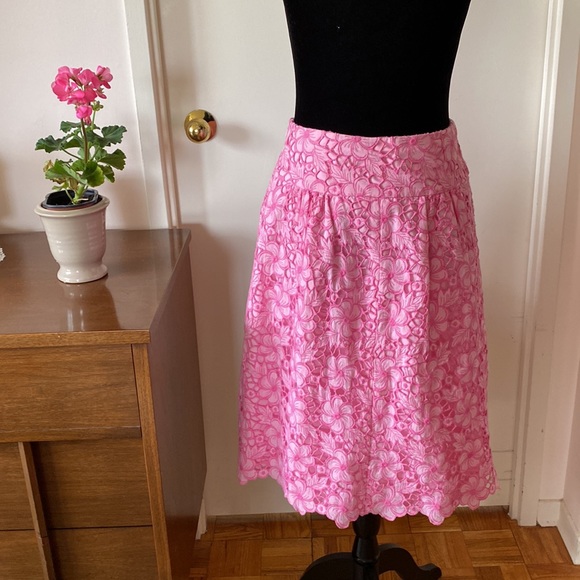 Lily Pulitzer Pink Lace Skirt Size 4 EUC - Picture 3 of 8
